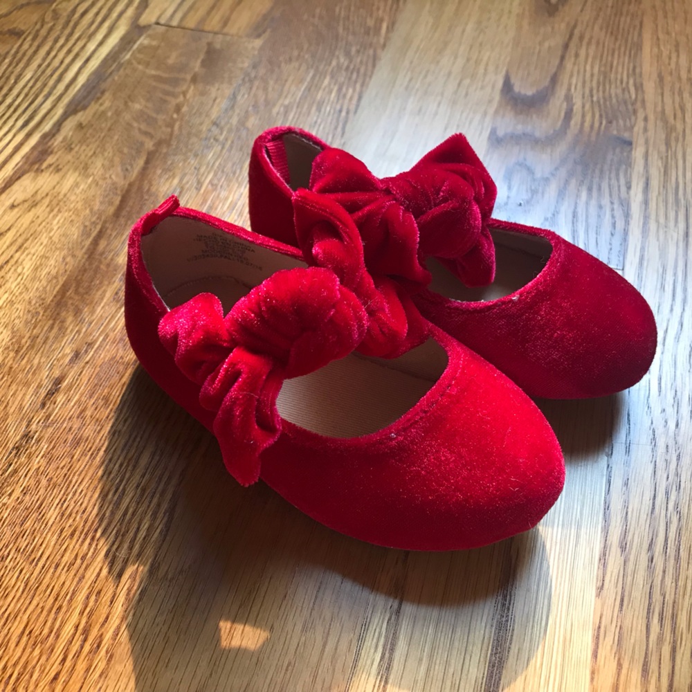 Baby Gap red velvet shoes size 5